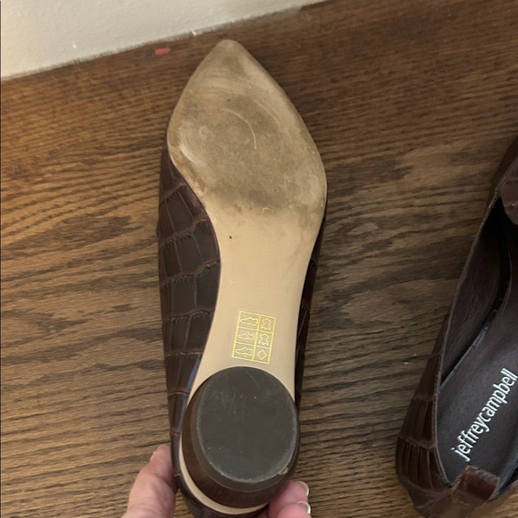Jeffrey Campbell Elegant Vinney Pointed Brown Crocodile Pattern Loafers, Size 8 - Picture 5 of 5